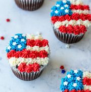 4th of july cupcakes with american flag frosting