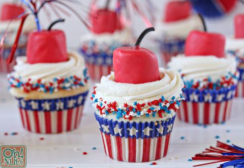 4th of july cupcakes firecracker