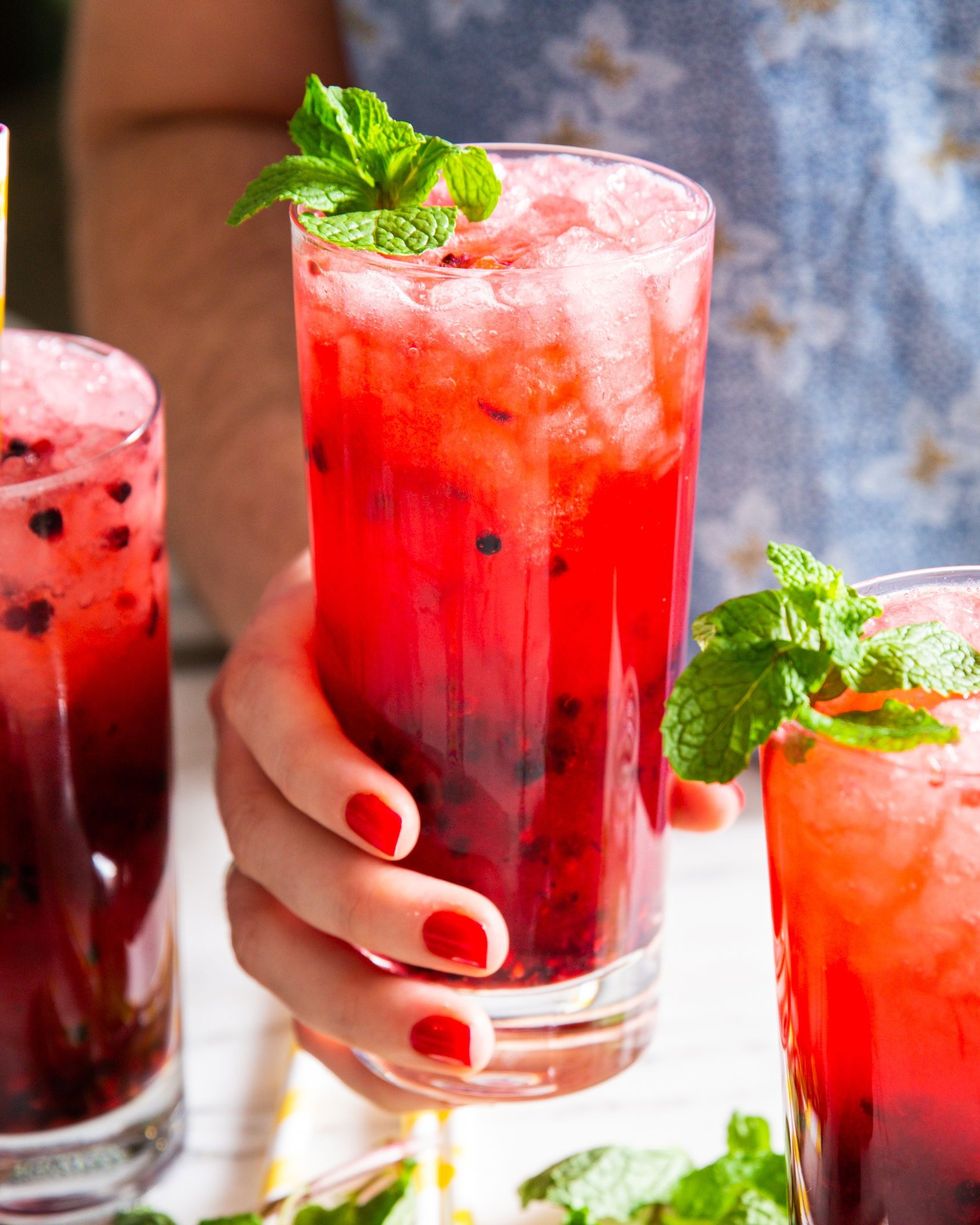 22 Easy 4th of July Drinks for a Festive Party