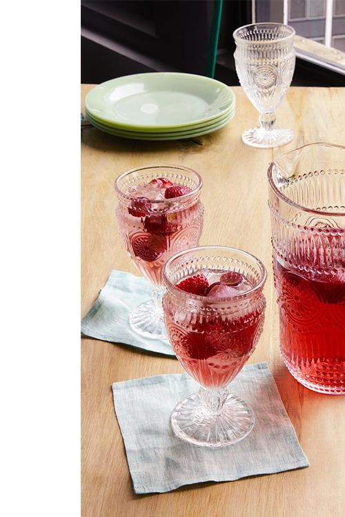 mothers day cocktails strawberry sangria
