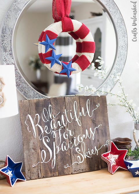 4th of july wreath cracker barrel