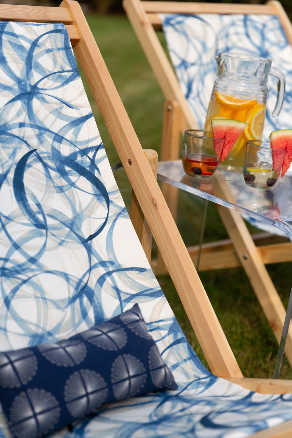 Outdoor-Chairs-Zawn-Fabric