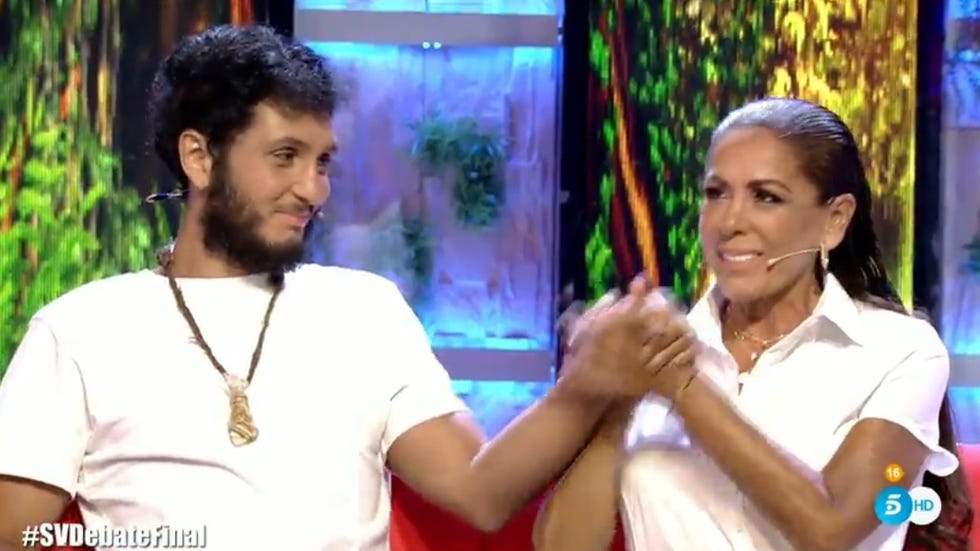 Isabel Pantoja y Omar Montes, más unidos que nunca en el debate final de ‘SV’