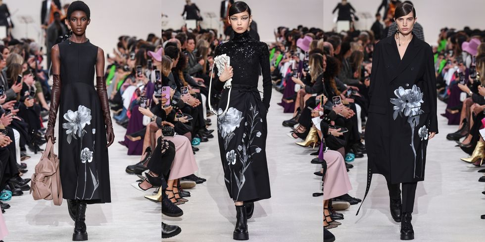 【巴黎時裝週】Valentino 2020 秋冬大秀推出一系列黑色提花剪裁服裝。
