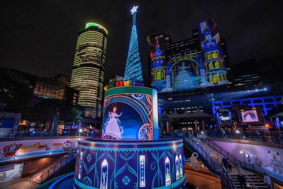 2020新北耶誕城攜手「迪士尼」！史上最長、最盛大「音樂盒聖誕樹、6大公主裝置、8大光廊」展區全曝光
