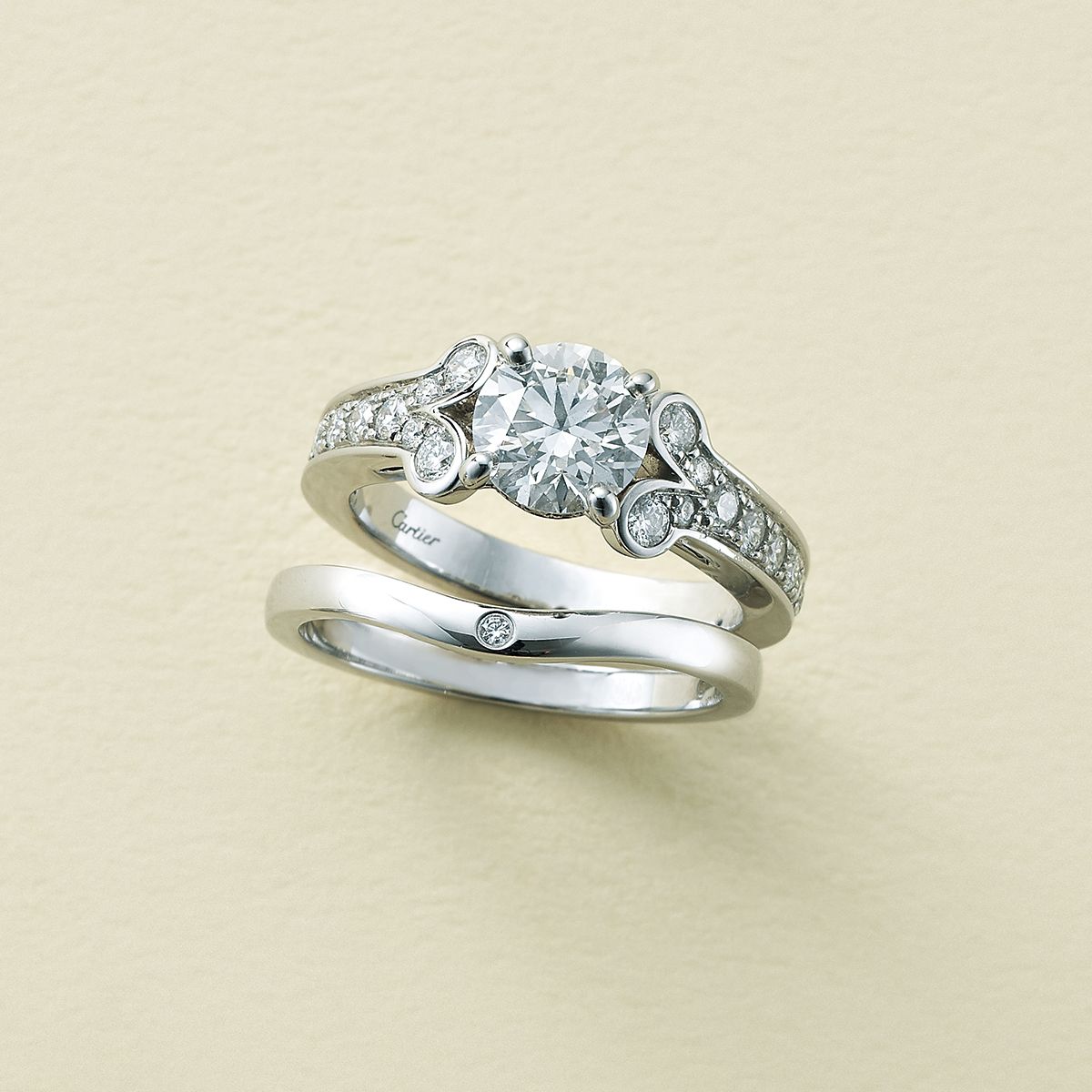 カルティエで重ねづけ♡婚約指輪+結婚指輪のリングレイヤード図鑑