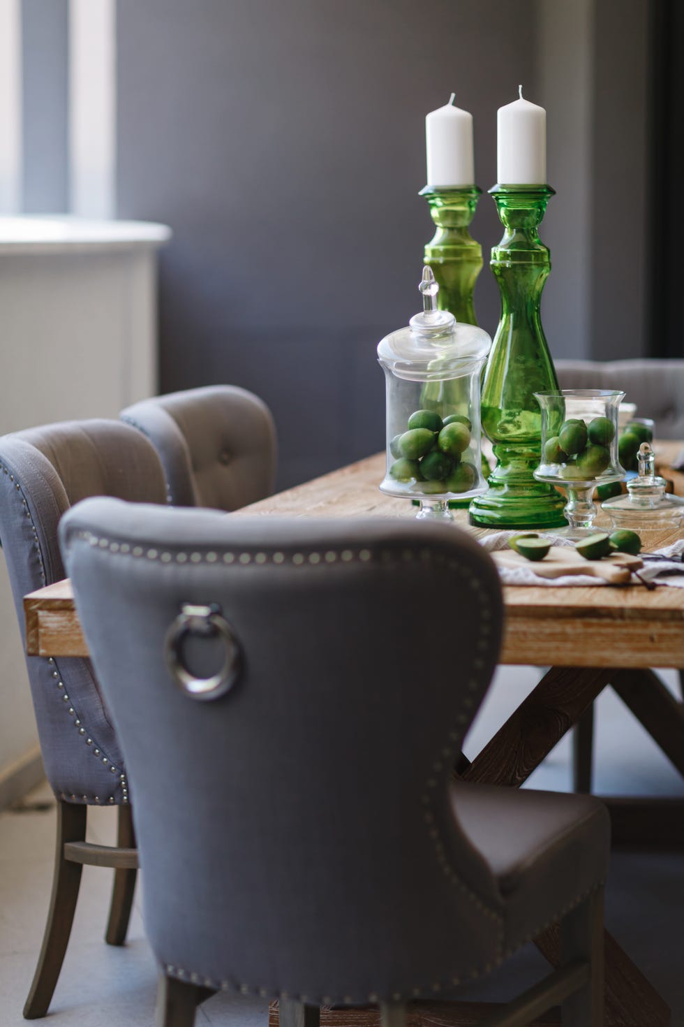 casa reformada e inspirada en la personalidad de su propietaria con piezas vintage, textiles expresivos y colores intensos