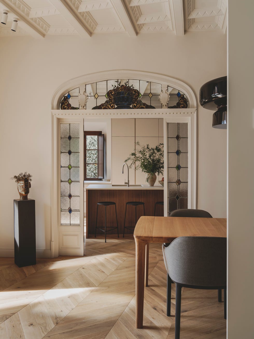 rehabilitar una vivienda contemporanea respetando un edificio historico del siglo xviii
