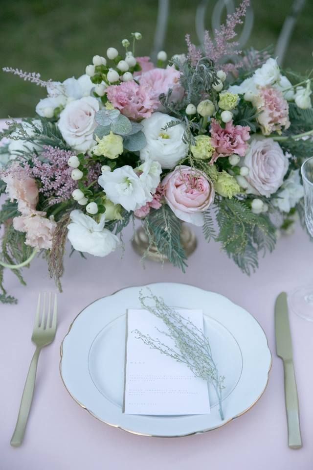 Bouquet, Flower, Flower Arranging, Pink, Cut flowers, Floristry, Floral design, Plant, Lavender, Tablecloth, 