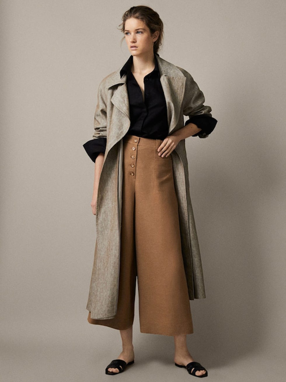 Sleeve, Collar, Shoulder, Textile, Joint, Style, Bag, Fashion, Blazer, One-piece garment, 