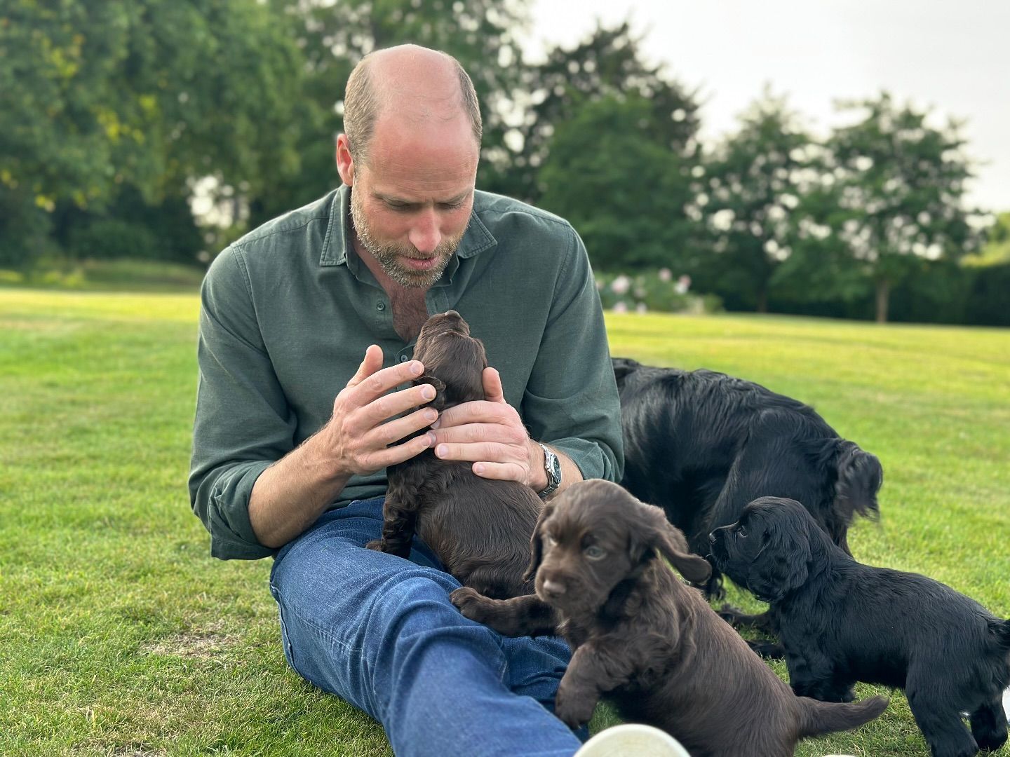 Princess Kate Celebrates Prince William’s 43rd Birthday with Puppy-Filled Photo