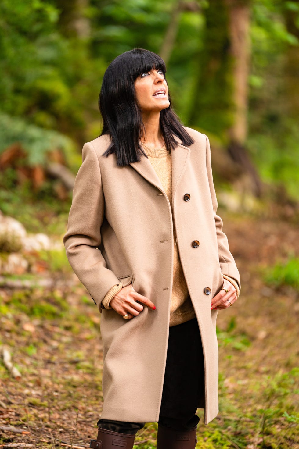 claudia winkleman traitors wardrobe