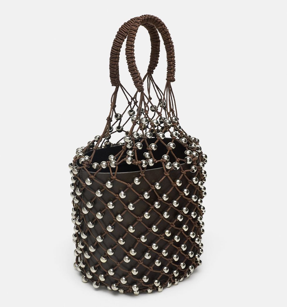 Bag, Handbag, Fashion accessory, Pattern, Design, Chain, Beige, Metal, 