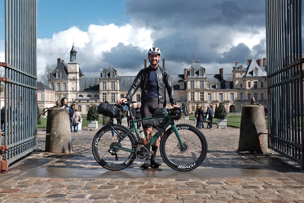 ultra jack epic ride from girona, spain, to roubaix, france, on his specialized sl8