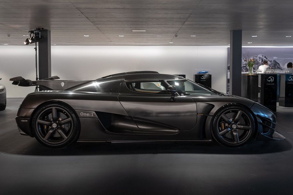 Koenigsegg 2025 one black