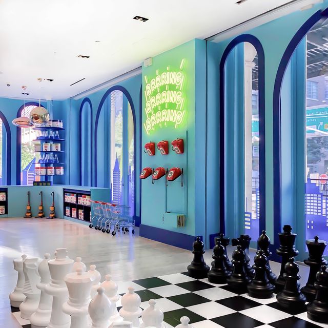 Games, Chess, Indoor games and sports, Recreation, Chessboard, Room, Architecture, Leisure, Interior design, Building, 