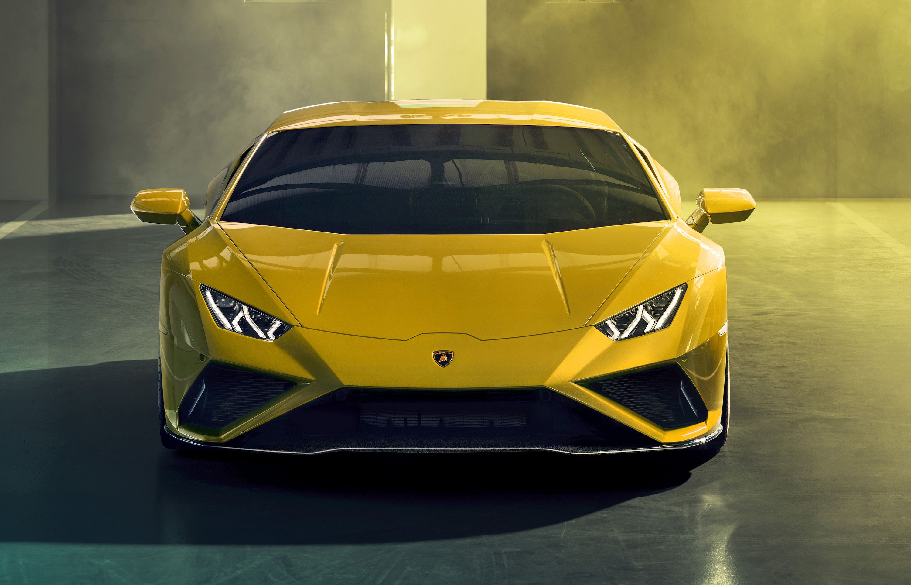 New Lamborghini Huracán LP 580-2 Is a Welcome Return to Insanity