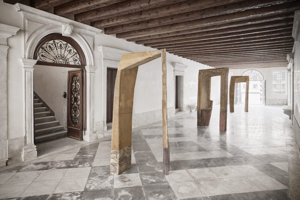 la fundación vincenzo de cotiis en la biennale de venecia 2024