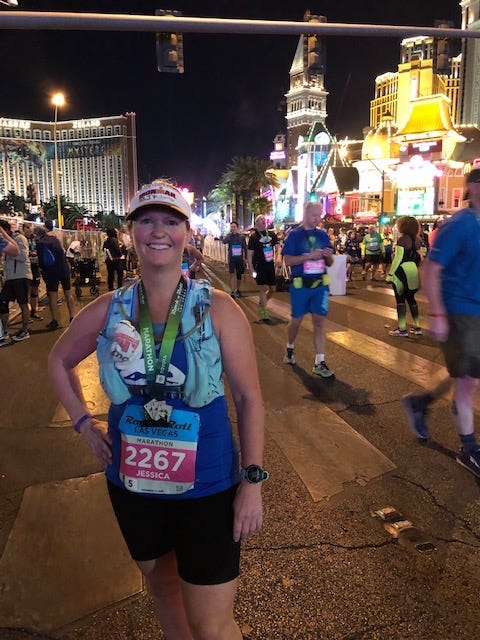 Marathon, Ultramarathon, Long-distance running, Recreation, Half marathon, Running, Pedestrian, Crowd, Athlete, Individual sports, 