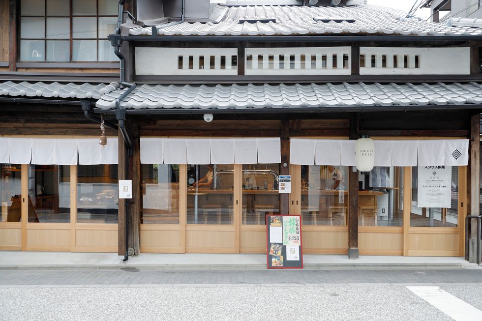 Building, Japanese architecture, Architecture, Shinto shrine, Facade, Temple, Chinese architecture, 