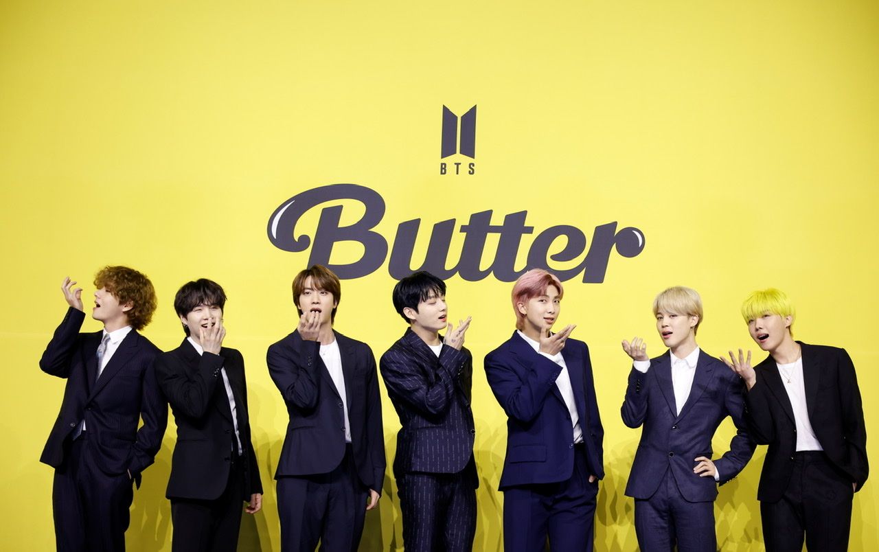 BTS（防弾少年団）新曲「BUTTER（バター）」が発売！ MVや記者会見で着用したブランドを最速公開｜ELLE［エル デジタル］