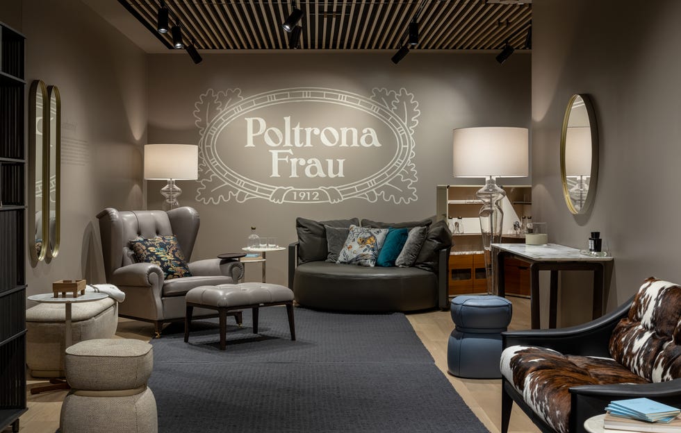 Poltrona Frau opens a new flagship store in Osaka with the local partner  IDC Otsuka