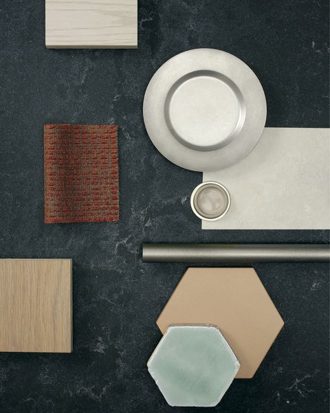 Wall, Circle, Wood, Dishware, Rectangle, Material property, Font, Ceramic, Still life photography, Plate, 