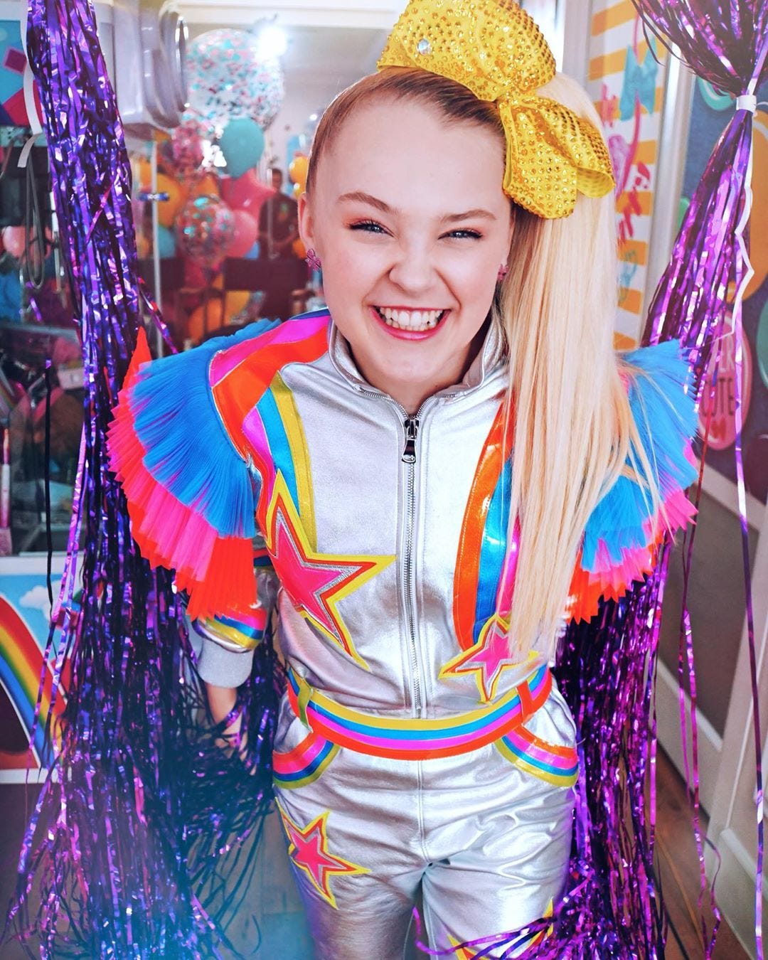 JoJo Siwa Just Claimed She's Single on TikTok Despite Elliott Brown Dating  Rumors