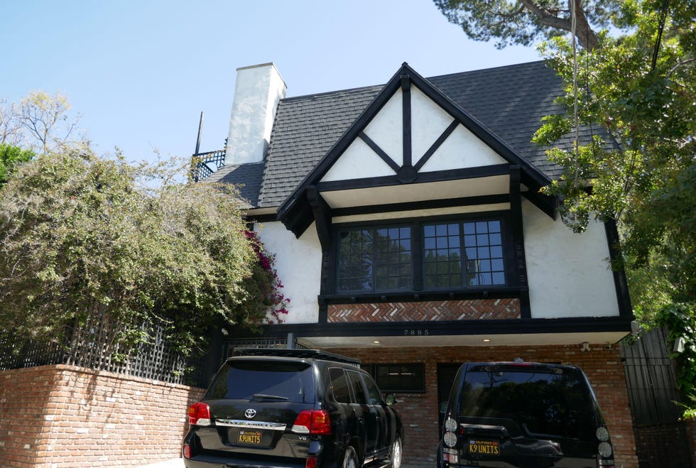 2ppefja los angeles, california, usa 23rd april 2023 musician frank zappa and singer lady gaga's former homehouse in los angeles, california, usa photo by barry kingalamy stock photo