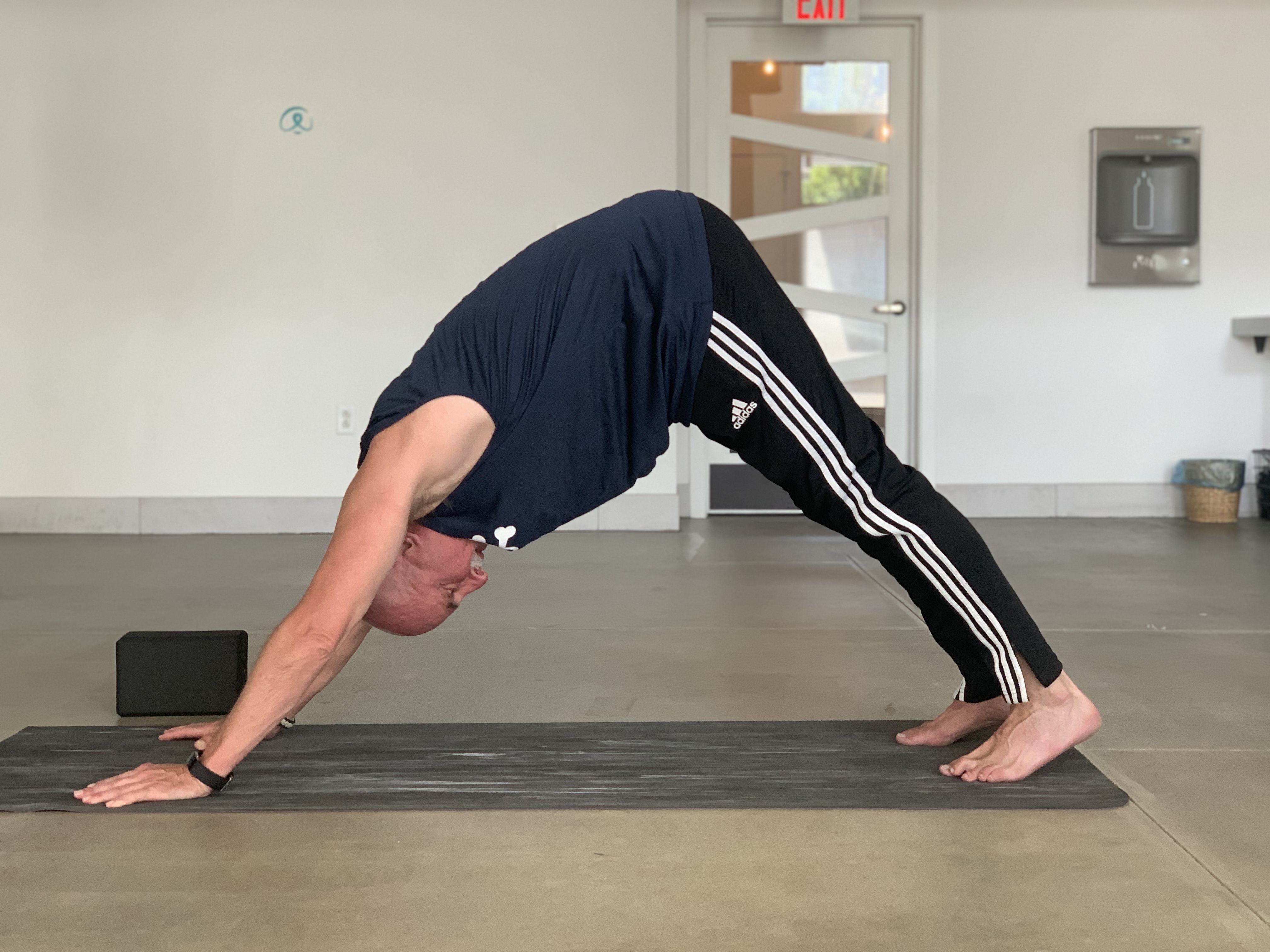Headstand Flow - A few yoga poses to get you upside down! - SajaRut Yoga