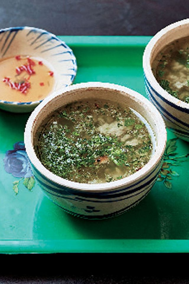 魚干物のクメール式スープ のレシピ・作り方｜ELLE gourmet [エル・グルメ]