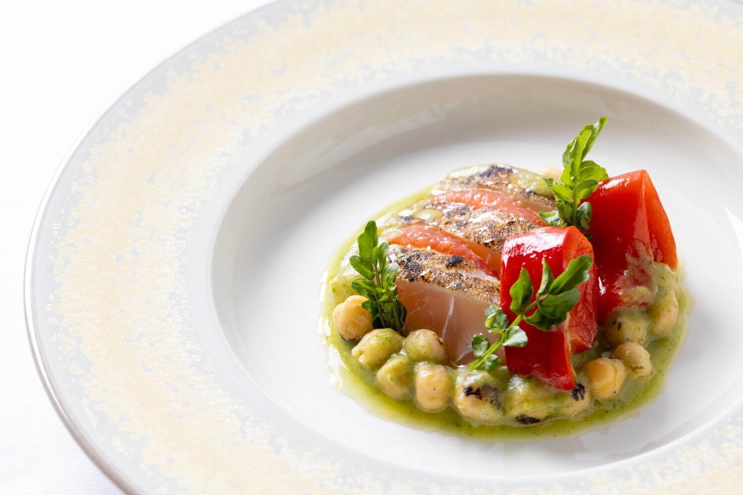 Beige Alain Ducasse Tokyo