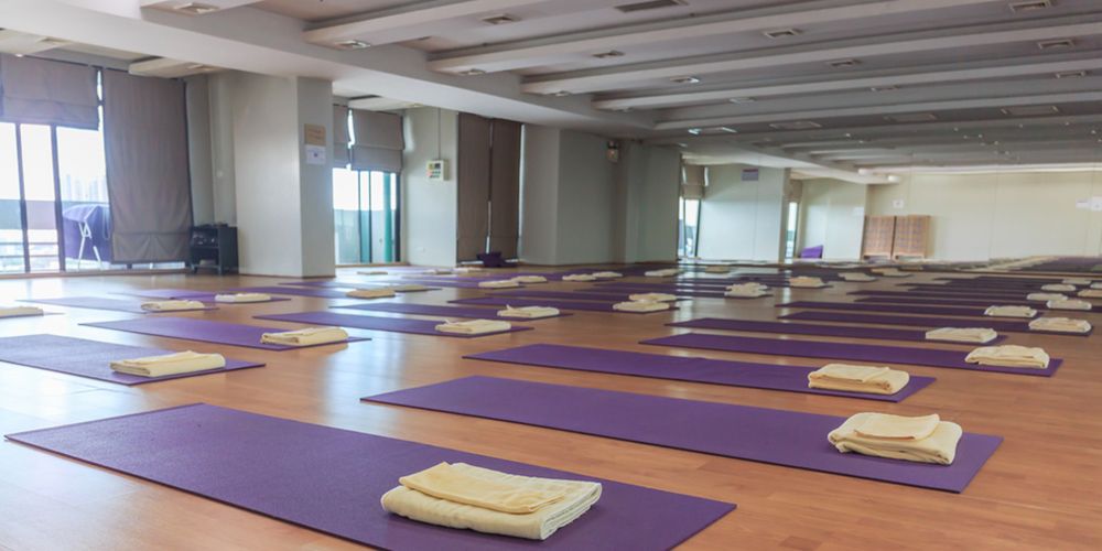 6 Things You Need to Know Before Trying Hot Yoga