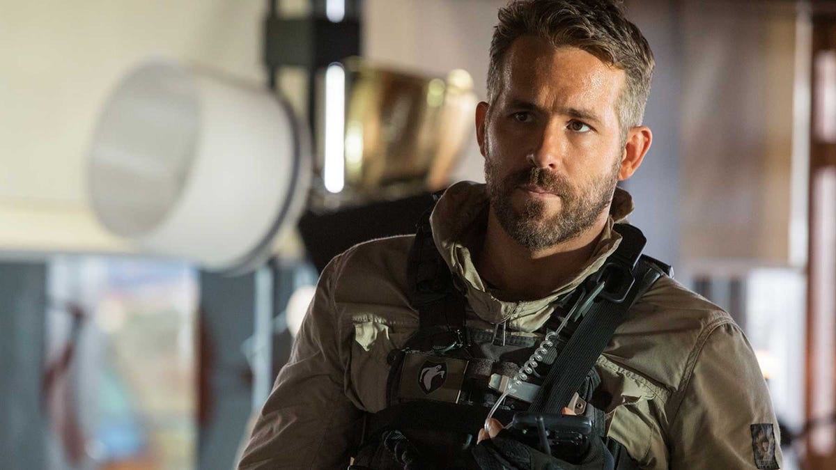 Fans Spot Huge Ryan Reynolds Gaffe In 6 Underground