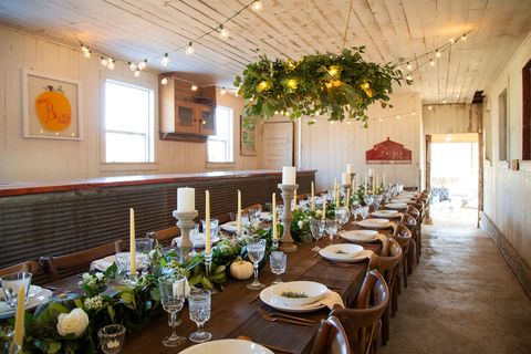 Restaurant, Function hall, Room, Building, Rehearsal dinner, Table, Banquet, Interior design, Party, Event, 