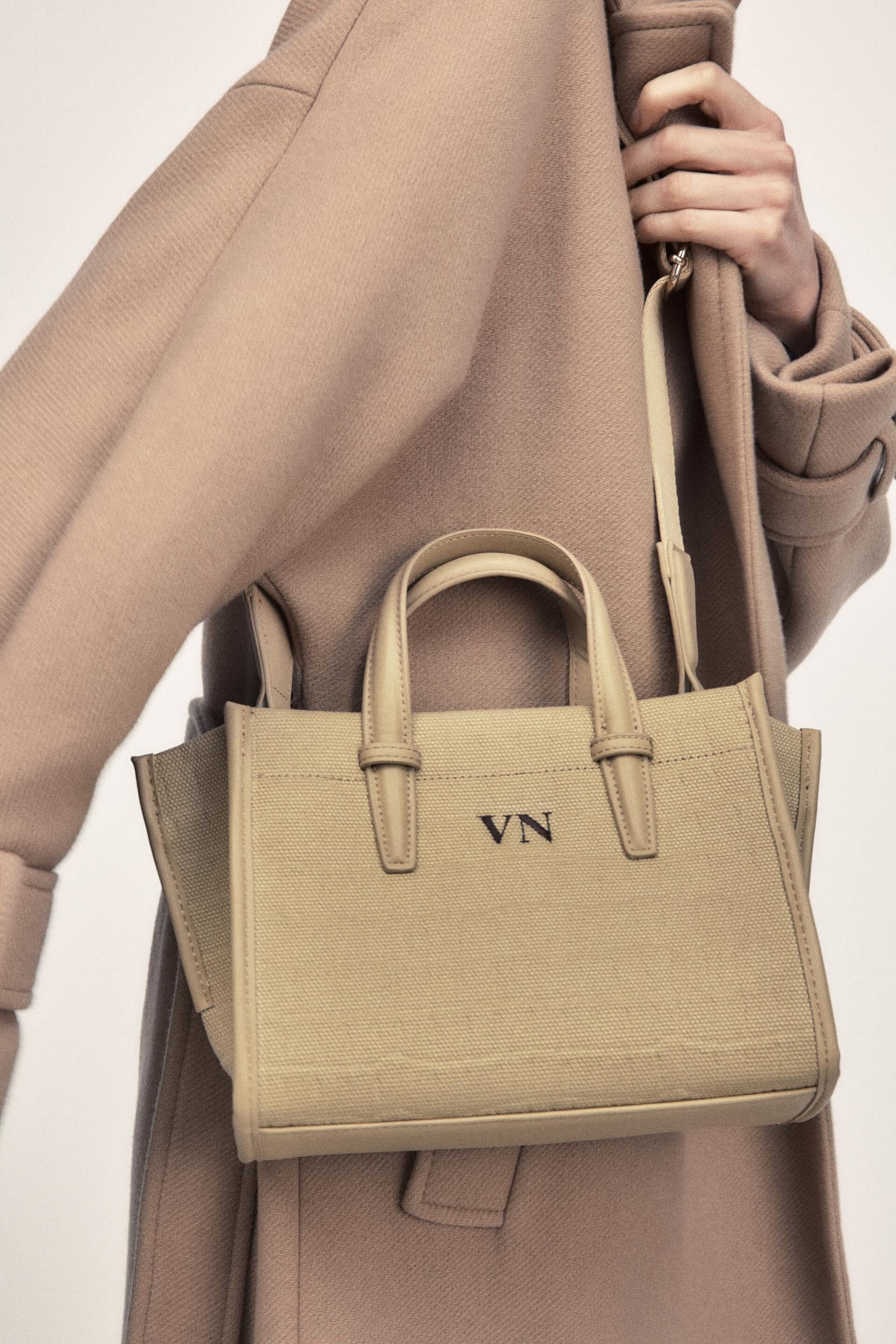 Dispuesto canto agradable El bolso shopper clásico de Zara personalizable con iniciales