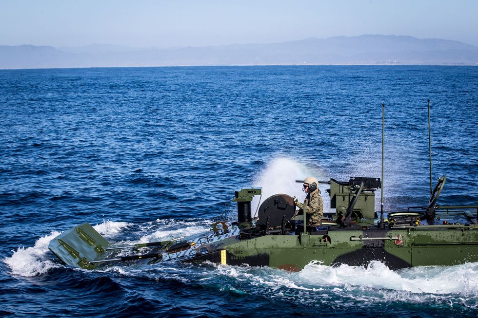 Marines New Amphibious Vehicle Review: ACV Problems