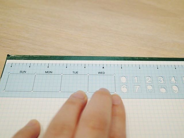 Text, Line, Finger, Ruler, Parallel, Number, Calendar, 