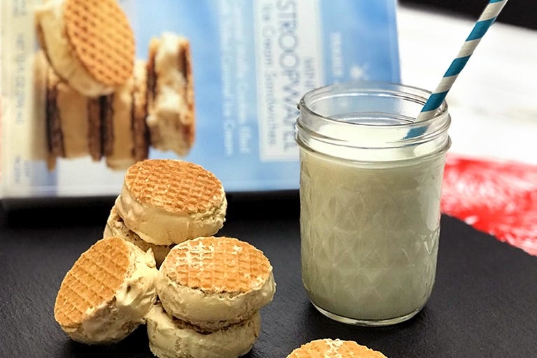 Food, Cuisine, Sandwich Cookies, Biscuit, Dish, Cookie, Ingredient, Cookies and crackers, Dessert, Snack, 