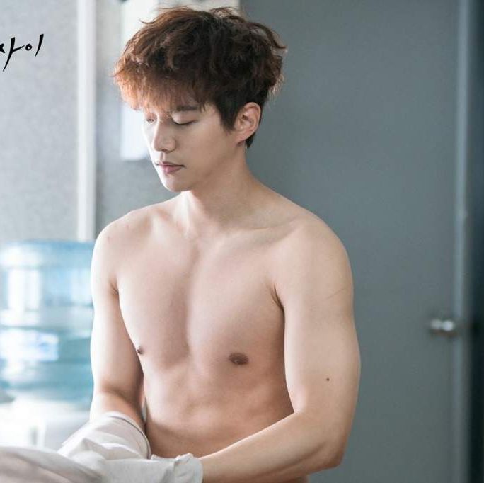 韓國男星身材排行榜  2pm俊昊 健身 腹肌 肌肉 瘦身菜班