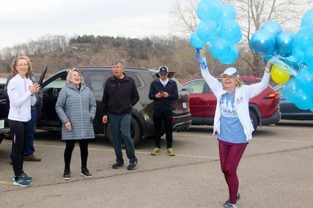 mae erb completing 5k run