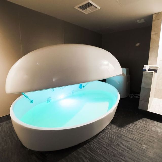 What Is Float Therapy? Benefits Of Sensory Deprivation Tanks