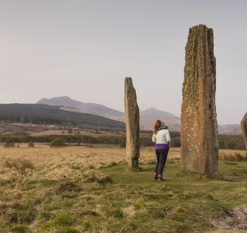 machrie moor standing stones is the collective name for six stone circles and archaeological site on the isle of arran