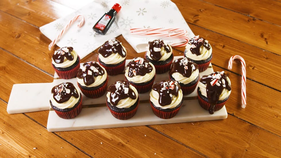 peppermint bark cupcakes