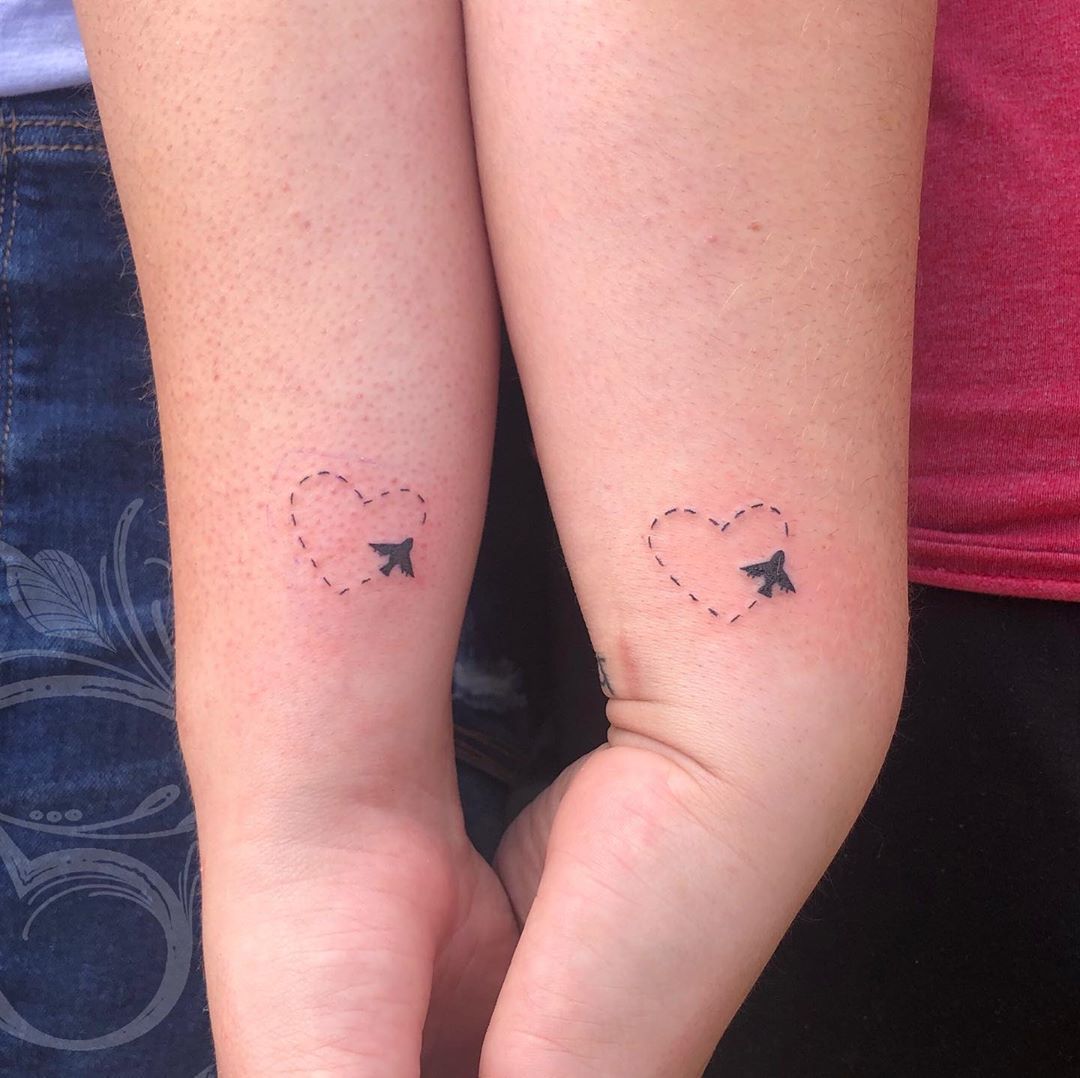 Kiss and Hug pinky swear | Friend tattoos, Matching tattoos, Friendship  tattoos