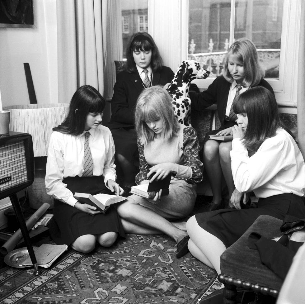 Marianne And Friends
