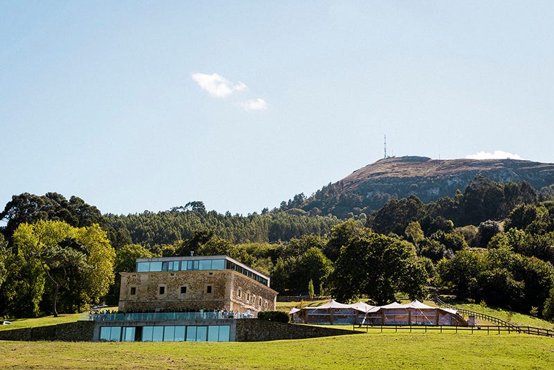 hotel pico velasco en cantabria, una casona del siglo xvii