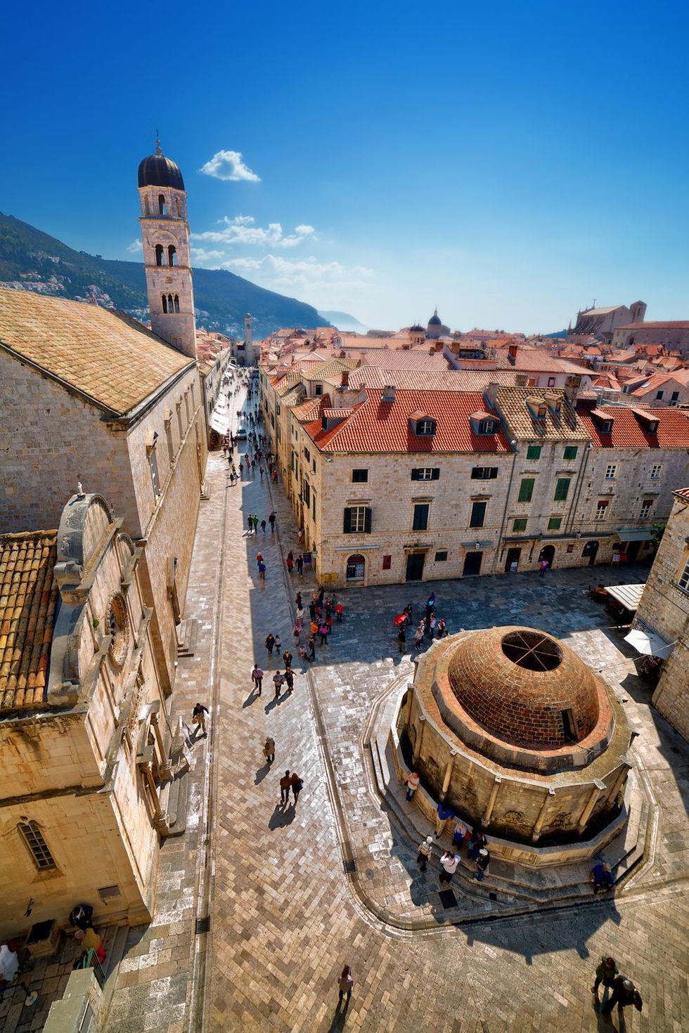 Het oude stadscentrum van Dubrovnik van bovenaf