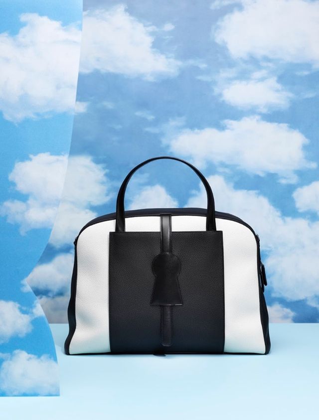 Bag, Handbag, Blue, White, Fashion accessory, Azure, Leather, Tote bag, Sky, Shoulder bag, 