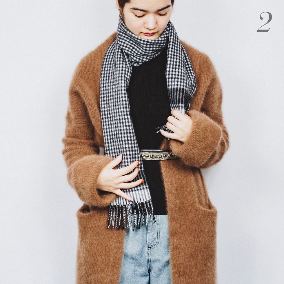 Clothing, Fur, Stole, Woolen, Outerwear, Scarf, Wool, Brown, Fashion, Street fashion, 